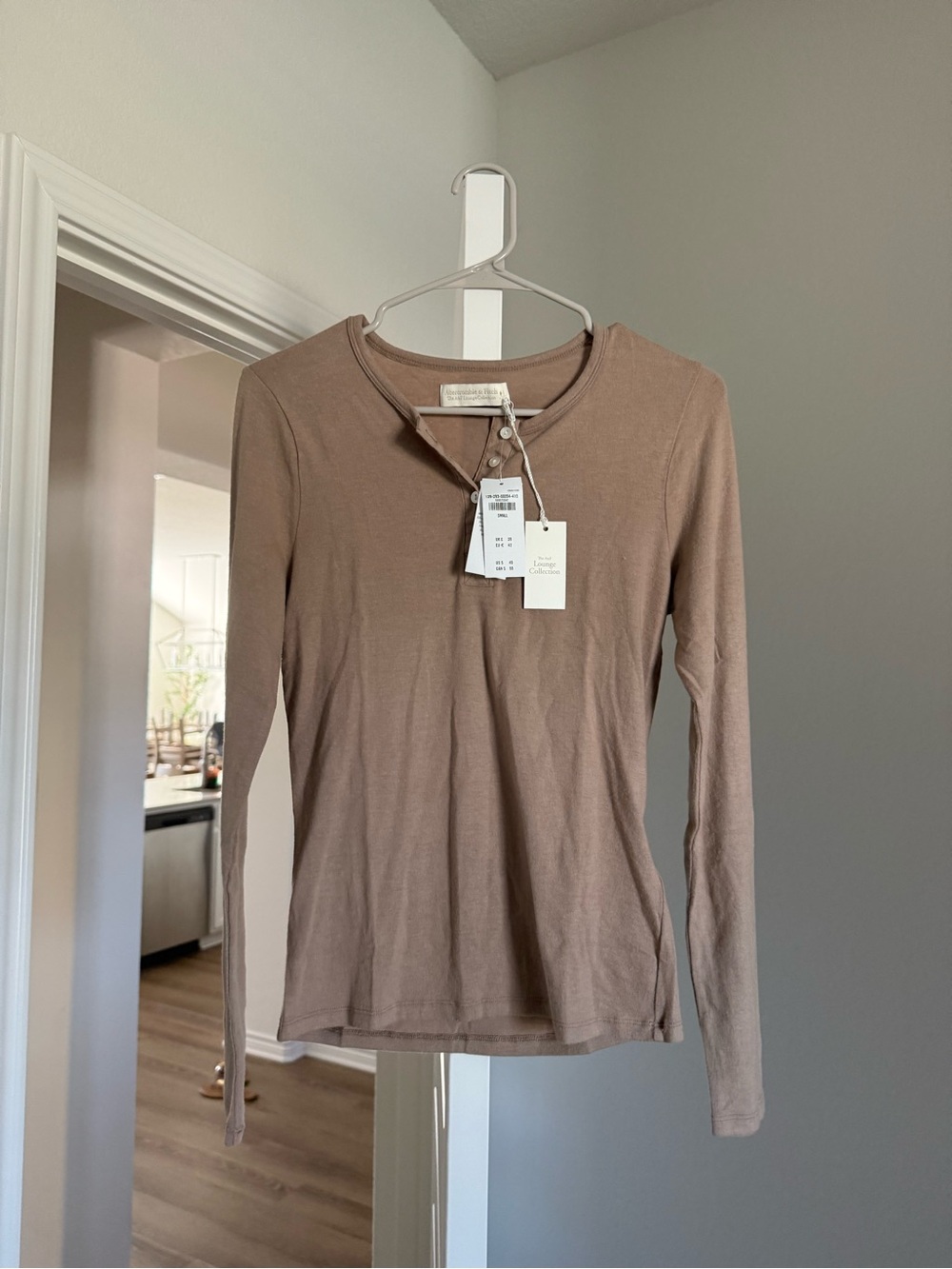 NWT Abercrombie & Fitch Lounge Collection Henley Tee | S